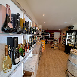 Photo n°12 de Du rouge au vert à Fourmies (Cave à vins)