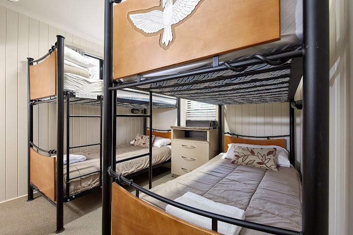 Ashmore Palms Holiday Village by null