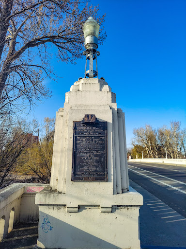 Oregon Trail Memorial Bridge - Thumbnail