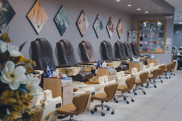 L.A. Nails Day Spa