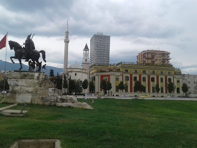 Monumenti i heroit kombëtar Gjergj Kastrioti Skënderbe