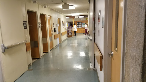 Leonard Morse Hospital