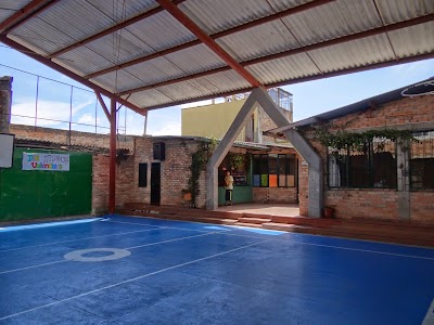 Photos of Colegio Guillermo Le&oacute;n Valencia