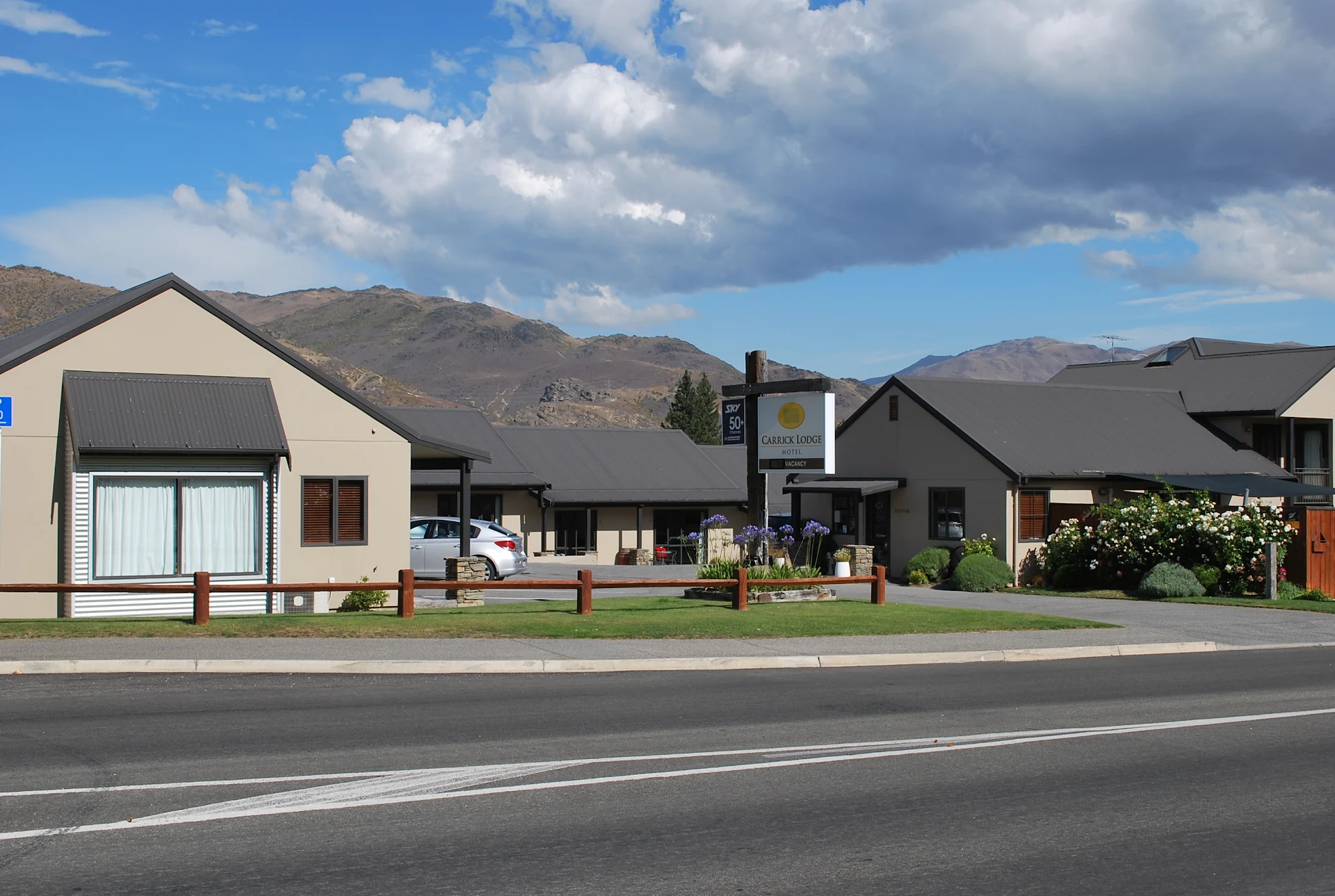 Carrick Lodge Motel