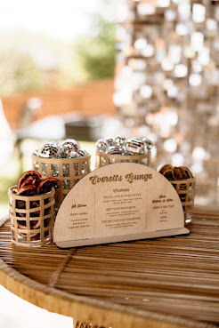 Cocktail & Key by null