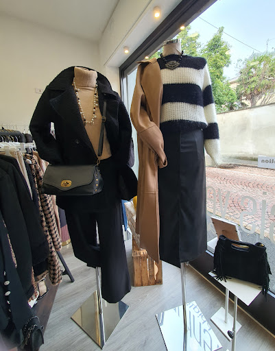 SIS.VENTUNO abbigliamento