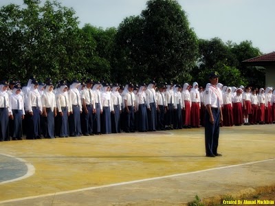 Photos of SMP Negeri 1 Kelumpang Hilir