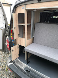 Photo n°10 de ROAD CAMPER VAN : aménagement fourgon à Vezins (Magasin d'articles pour véhicules de loisirs)