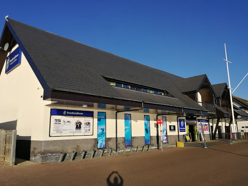 Willen Lake Health Club