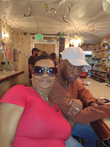 Buckett's Lounge - Thumbnail