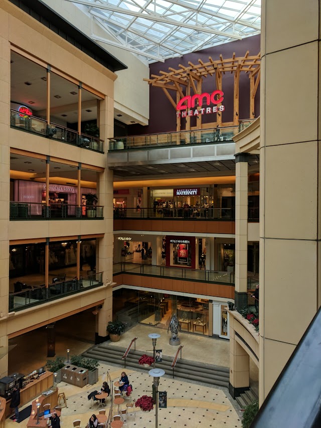 AMC Pacific Place 11