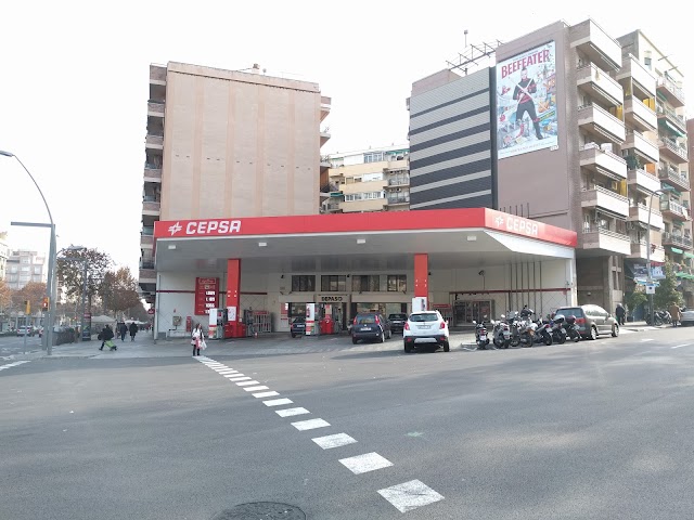 Estación de servicio Moeve, antes Cepsa