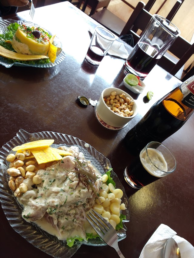 Mareas Ceviche y Mas