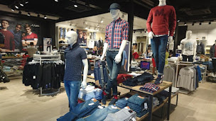 Photo n°30 de Jules Leers à Leers (Magasin de smokings)