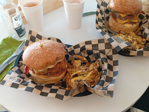 Photo 2 - Aura Burger and Coffee - Burger à la française - Café - Service Livraison - La Grande-Motte