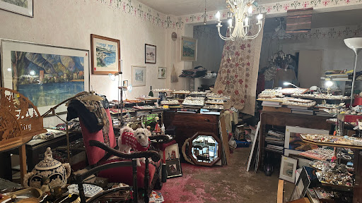 Crazy Antiques