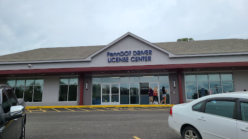 Pennsylvania Department of Transportation - Photo License Center , Jeannette - Thumbnail