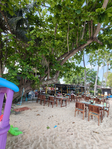 Jigsaw cafe' & resort