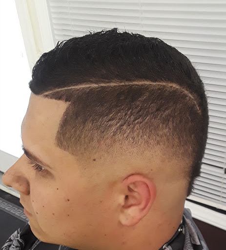 La Tijera Dorada Hair Salon y Barberia - Thumbnail