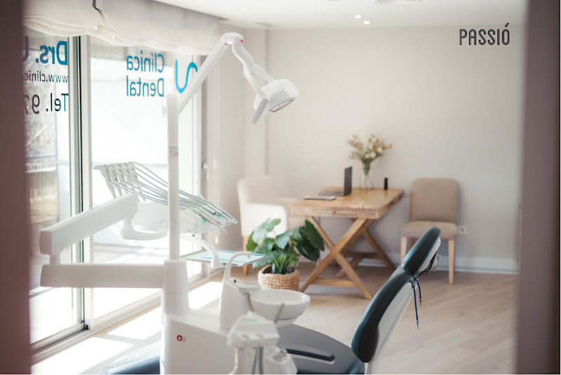 CLINICA DENTAL DRS. ULLDEMOLINS
