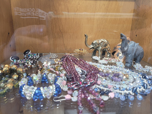 Gold Rush Jewelry and Coin - Thumbnail