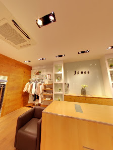 Jones Mode Justin-Robert-Platz 3, 5400 Hallein, Österreich