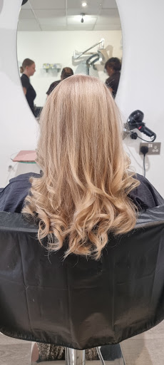 LaVinci Hair & Beauty Lounge Gallery - United Kingdom