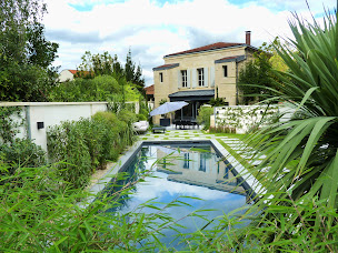 Photo n°25 de Piscines de France - Pisciniste Paris (75) - Construction de piscine à Maurepas (Service d'analyse de l'eau)