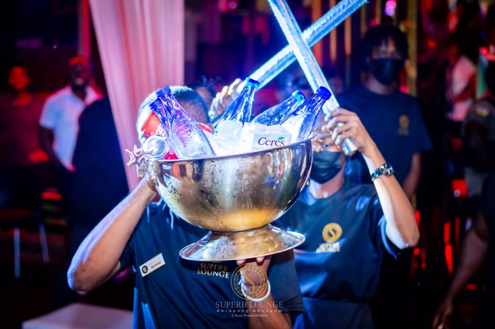 Superb Lounge Akropong photo 3