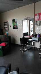 Photo n°21 de Christal coiffure à Reims (Salon de coiffure)