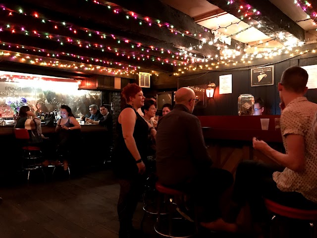 Marie's Crisis Cafe