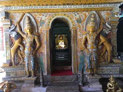 Photos of Adahanamaluwa Gedige Vihara