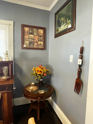 Counting Stars Vintage & Antiques, LLC - Thumbnail