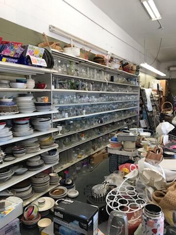 Mari's Boutique And Thrift - Thumbnail