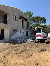 Photo n°7 de MRTE Terrassement Enrochement à Callas (Entreprise de terrassement)