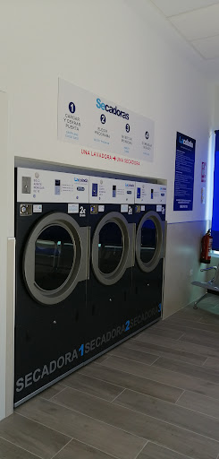 Lavandería autoservicio LaColada Isla Plasencia