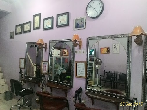 Yuni Salon, Author: Yuni Salon