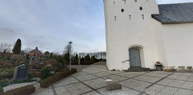 Skæve Kirke