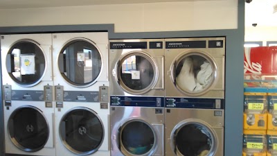 Clothesline Laundromat