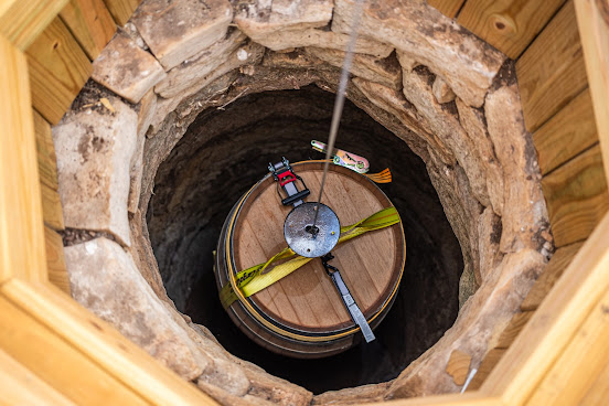 Charleston Taylor by null