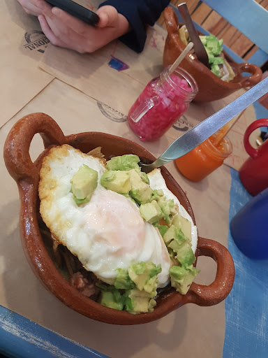 La Nacional Chilaquileria - Thumbnail