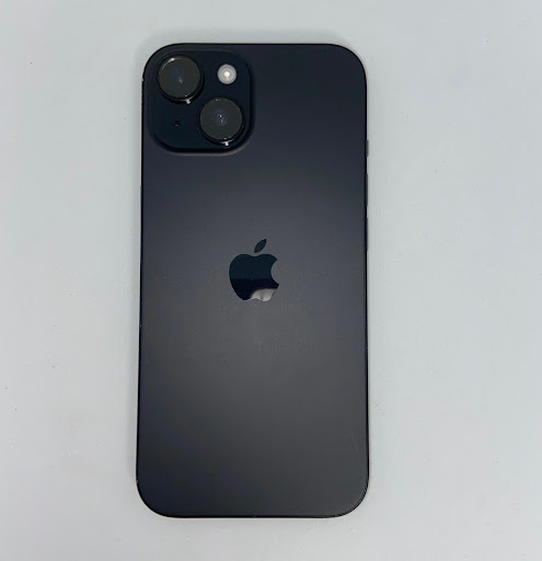 Voici notre nouveauté du jour, un iPhone 15 Noir 128 Go au prix de 850€ (au lieu de 969€ neuf)