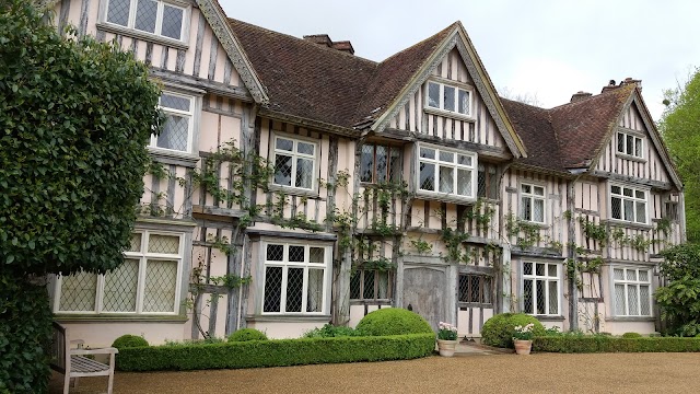Pashley Manor Gardens