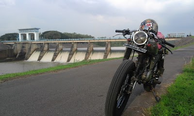 Photos of pusat jajan dam colo (Bendung Colo)