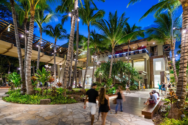 Visit Royal Hawaiian Center On Your Trip To Honolulu Or United States