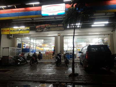 Photos of Indomaret Sari Asih
