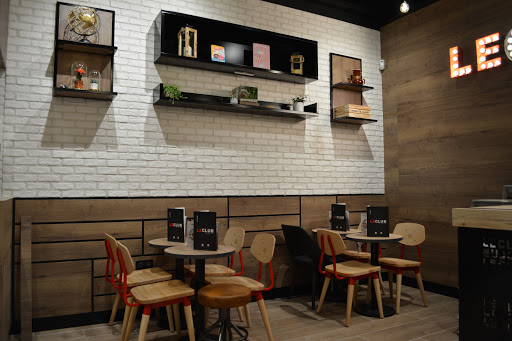 Photo 3 - Le Club Café