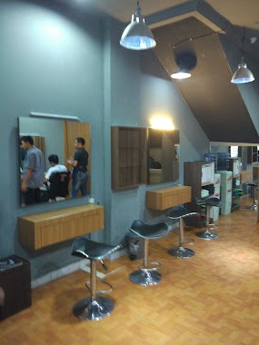 BRO BARBERSHOP, Author: Fauzi Azmi