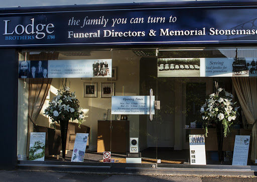 Lodge Brothers - Funeral Directors Esher Logo