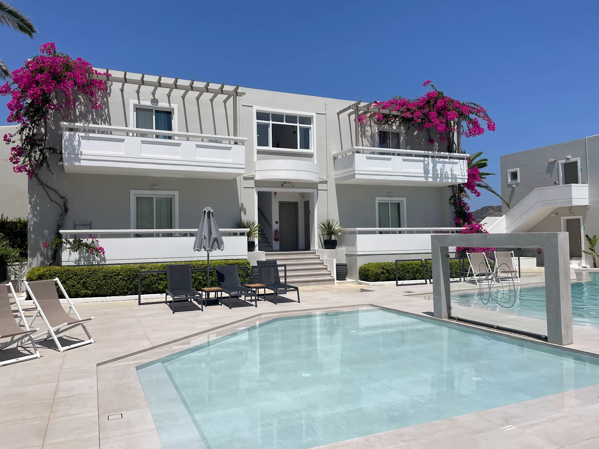Ninemia Beach Hotel